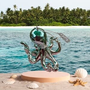 NWT Silver Greenish Octopus Ornament or display that sits flat